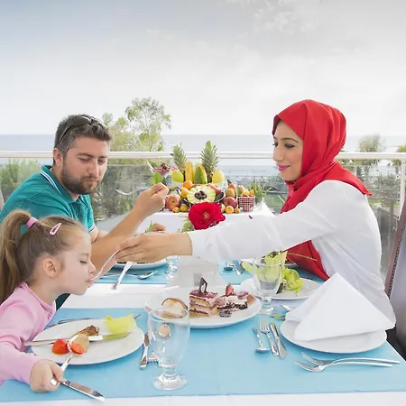 Club & Karaburun Szálloda Okurcalar