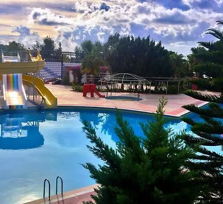 Club & Karaburun