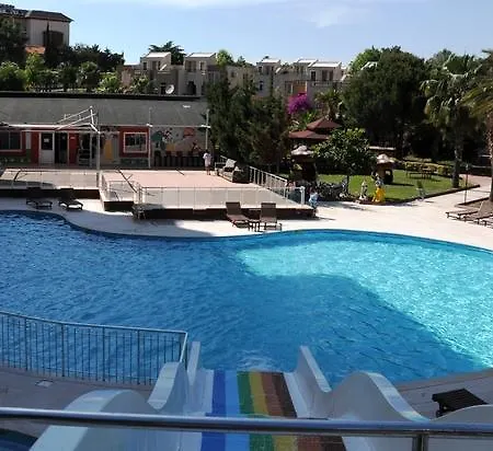 Szálloda Club & Karaburun Okurcalar