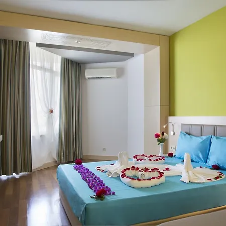 Отель Club & Karaburun