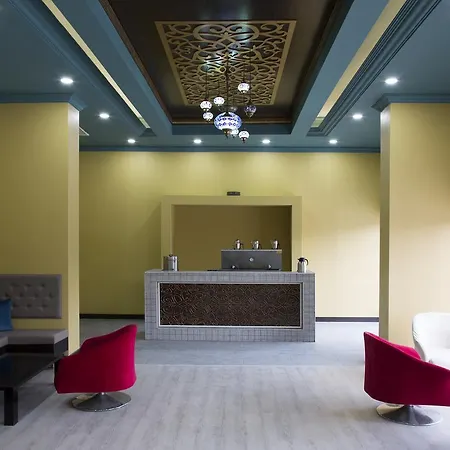 Club & Karaburun Отель