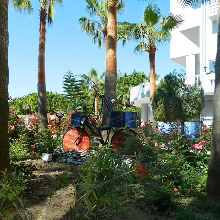 Отель Club & Karaburun 5*